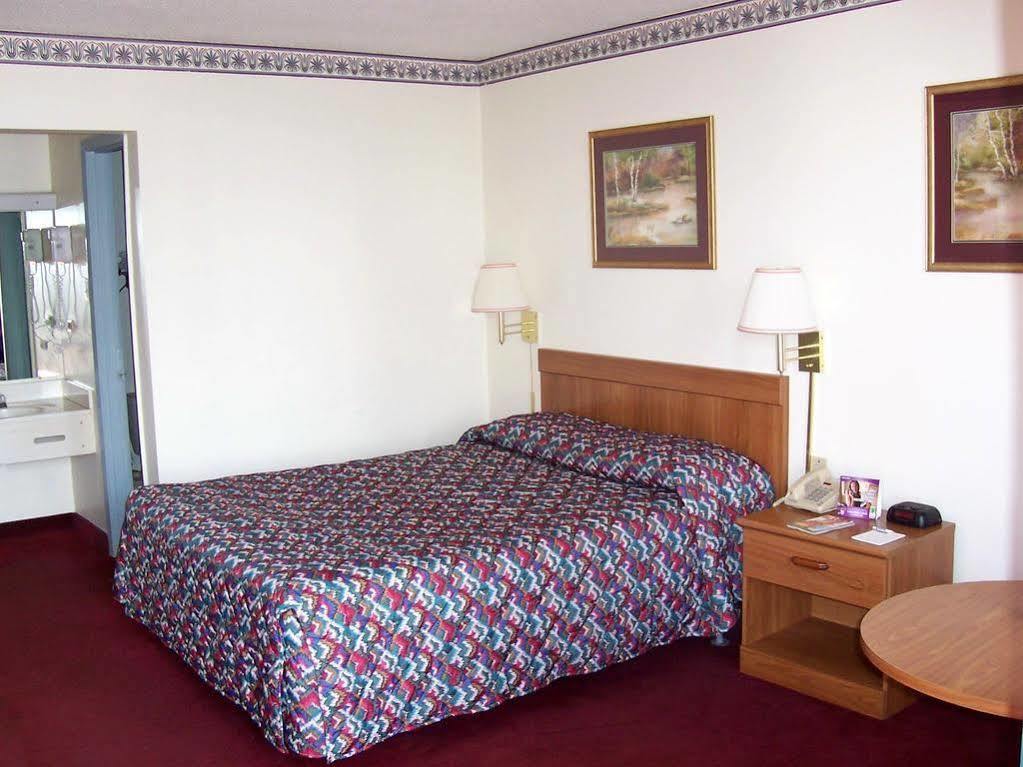 Budget Host Inn Columbia Zimmer foto